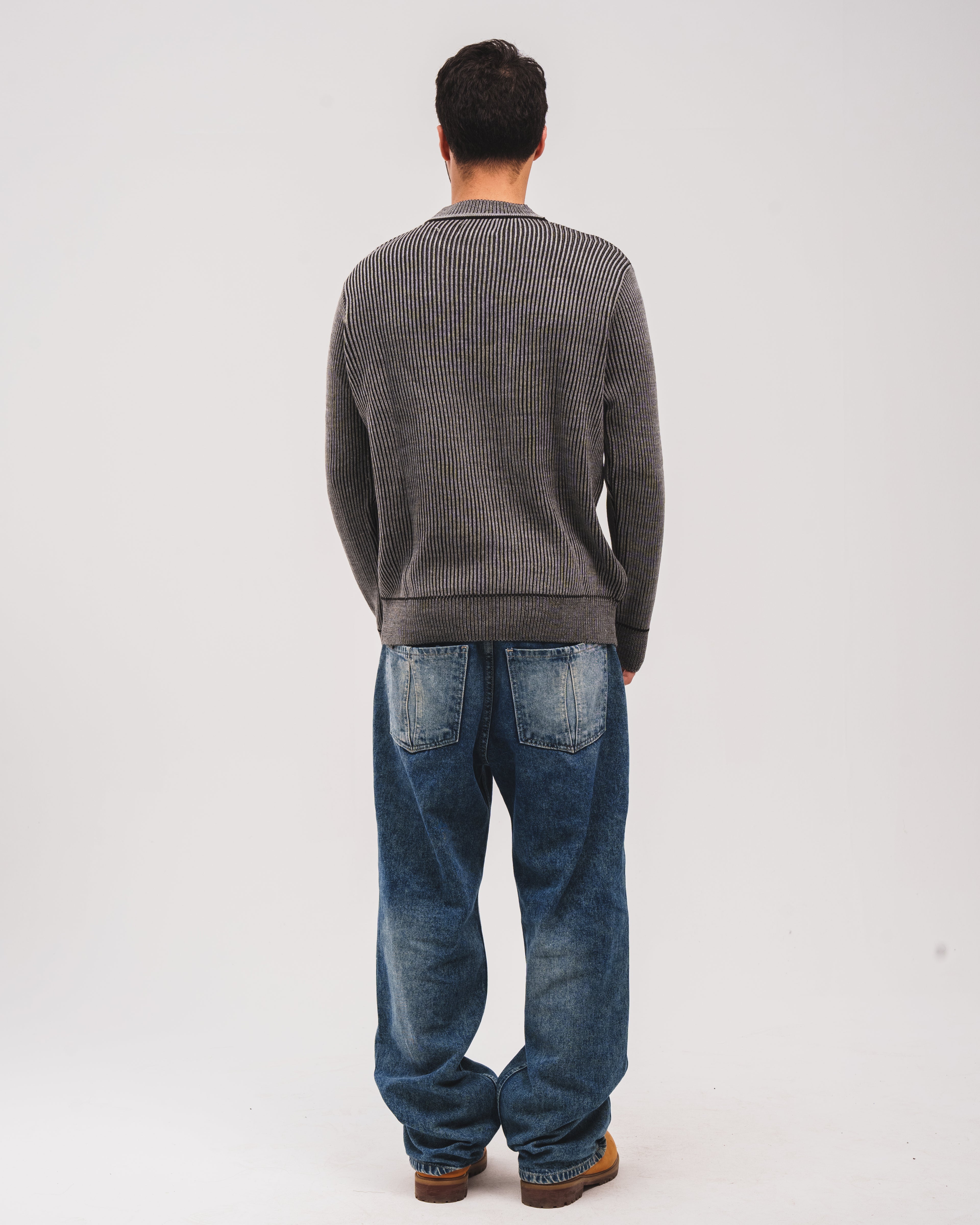 The Double Knitted Crewneck - Black X Light Grey